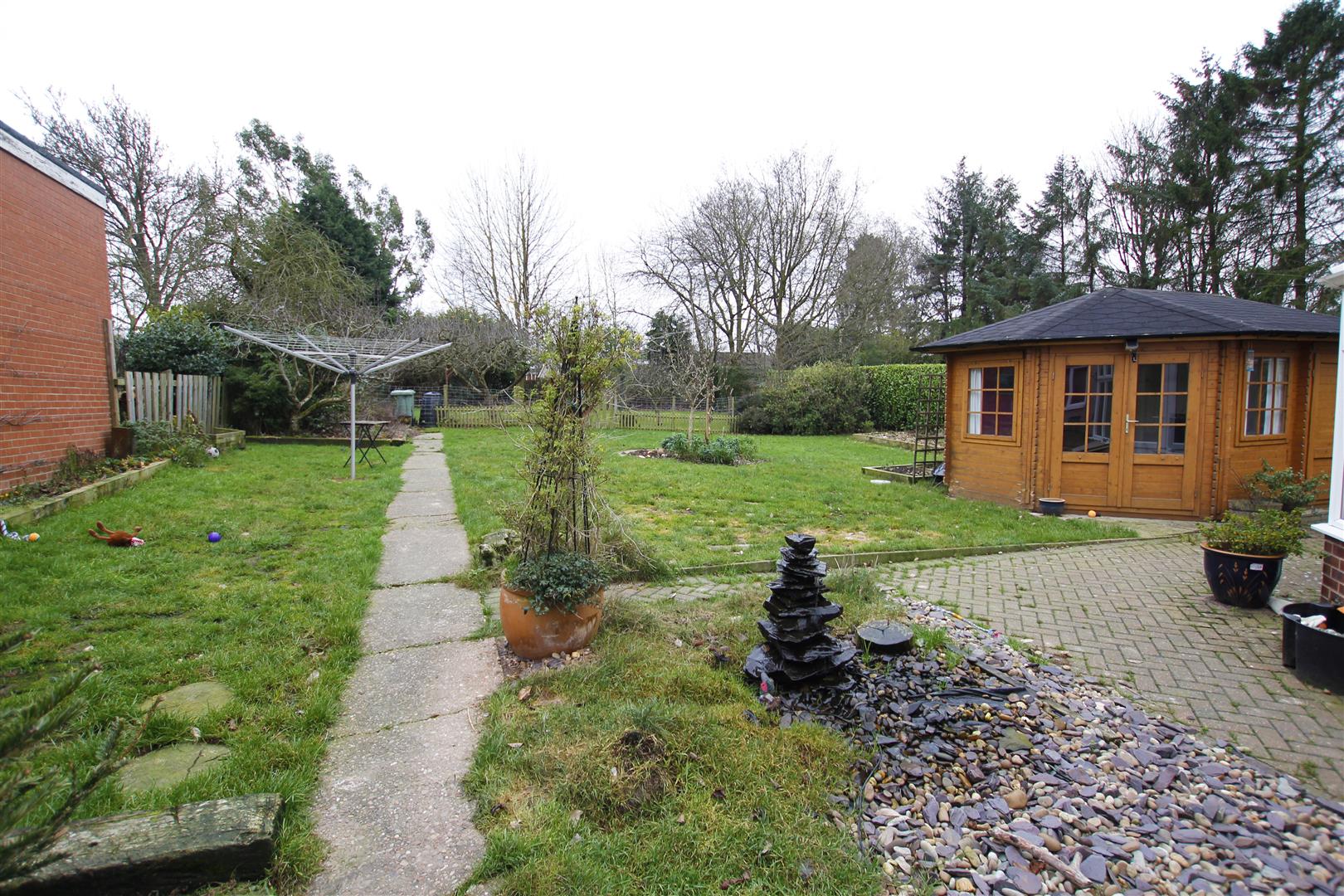 Longedge Lane, Wingerworth, Chesterfield, S42 6PR Dales and Peaks